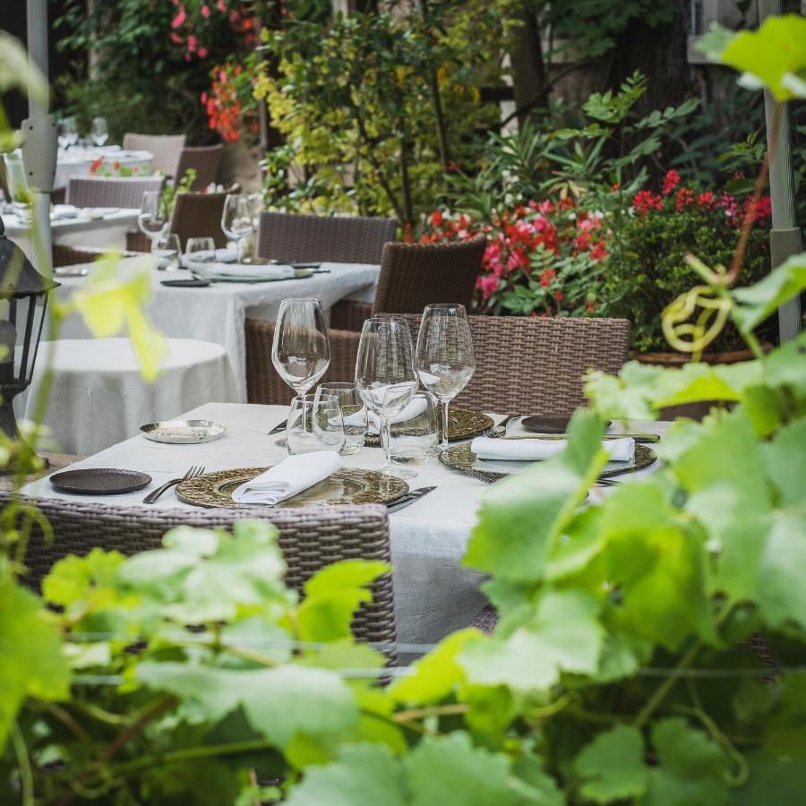 Auberge Du Bon Laboureur Chenonceaux Exterior foto Restaurant